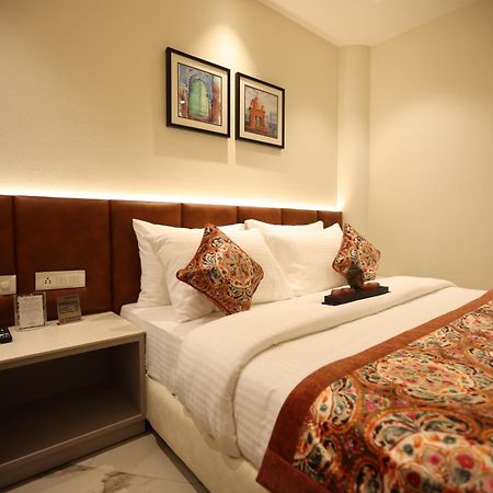 Hiraya Hotels Mohali Luaran gambar
