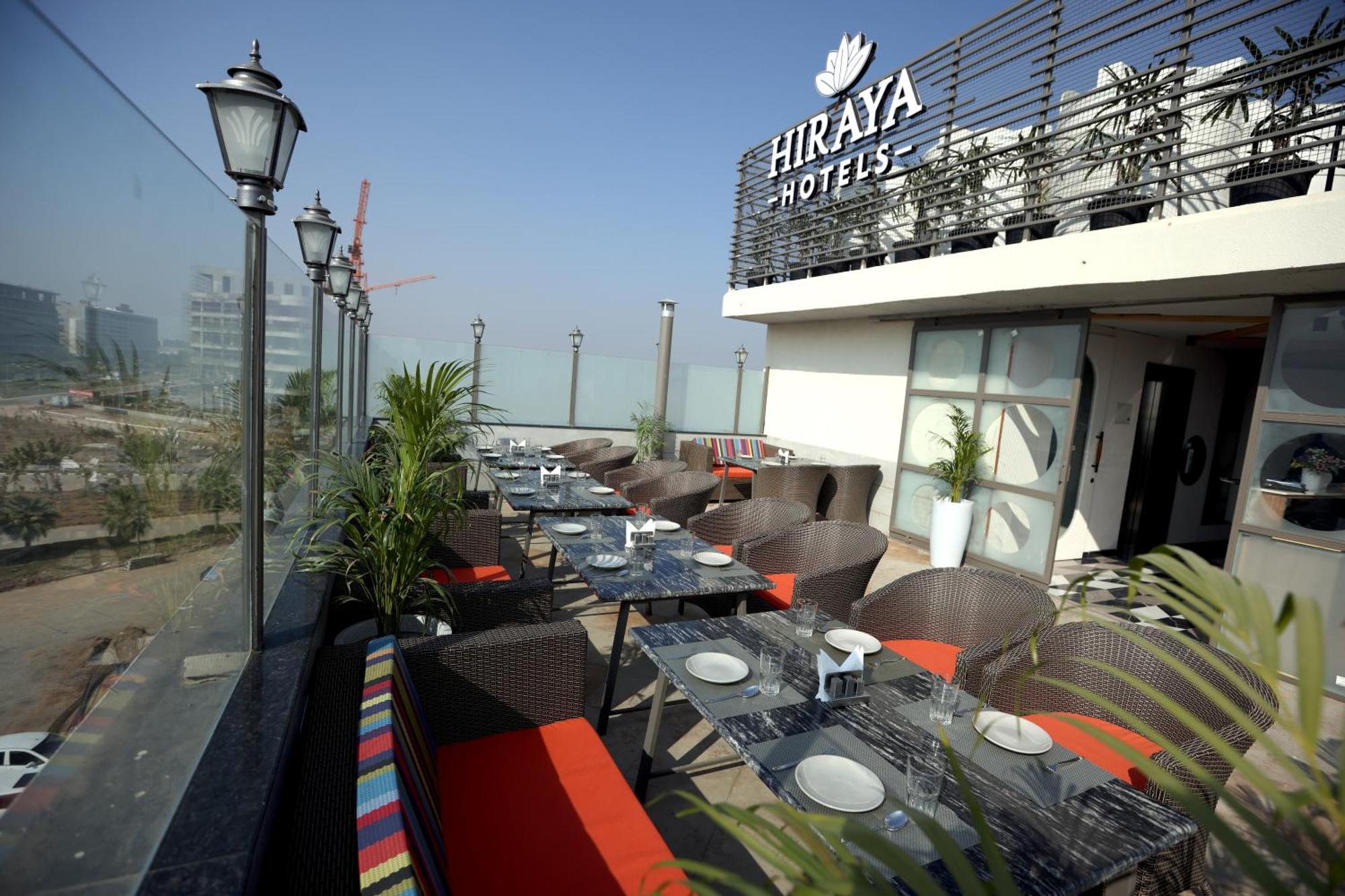 Hiraya Hotels Mohali Luaran gambar