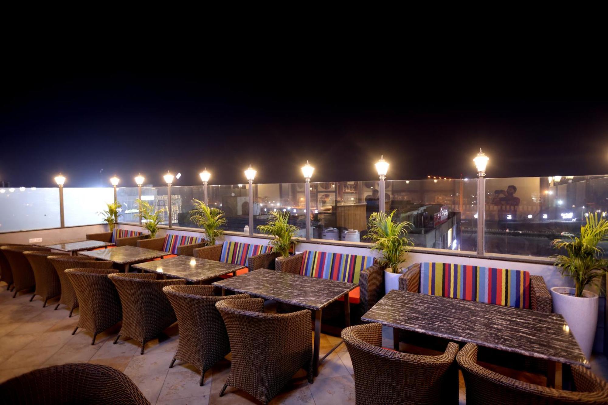 Hiraya Hotels Mohali Luaran gambar