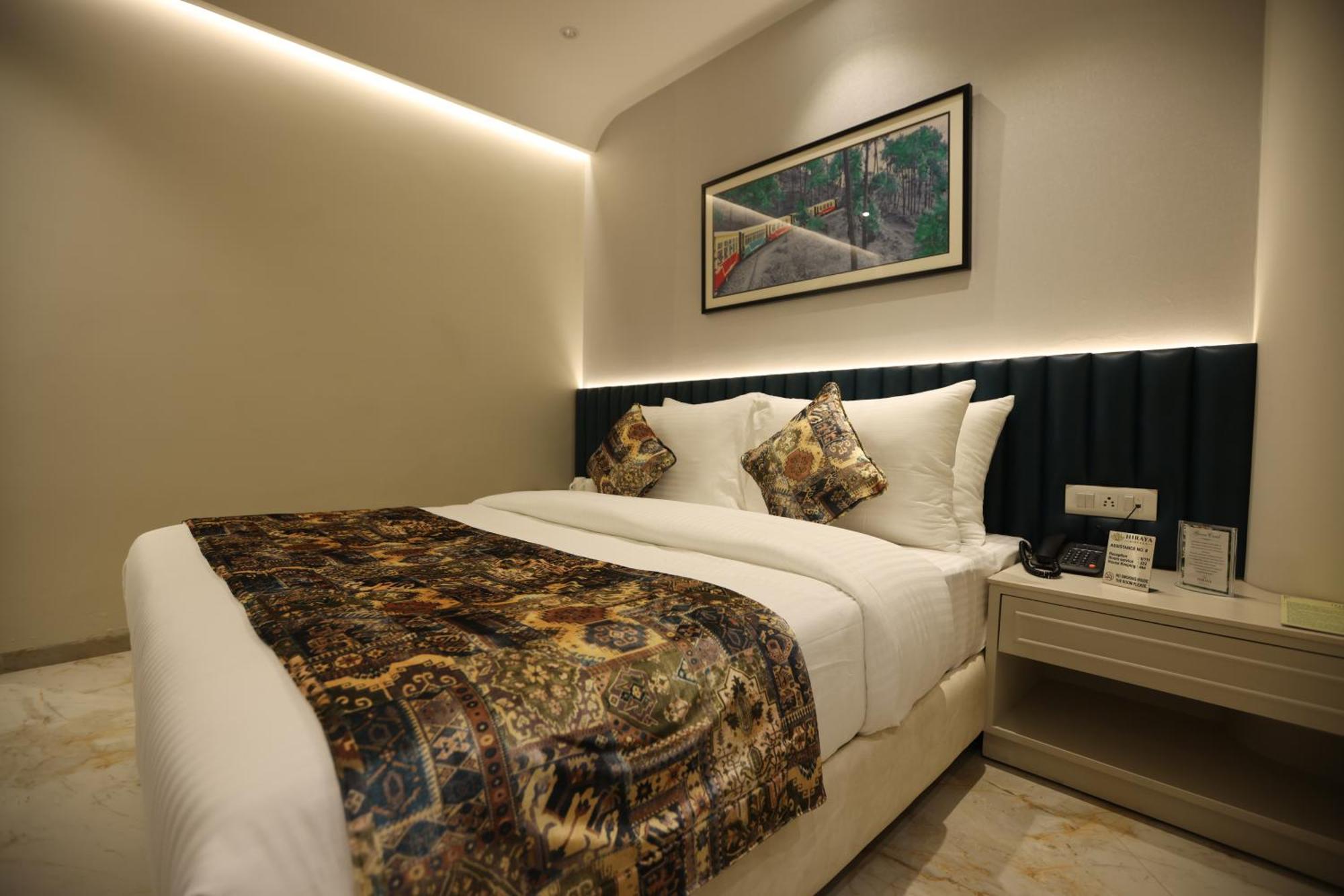 Hiraya Hotels Mohali Luaran gambar